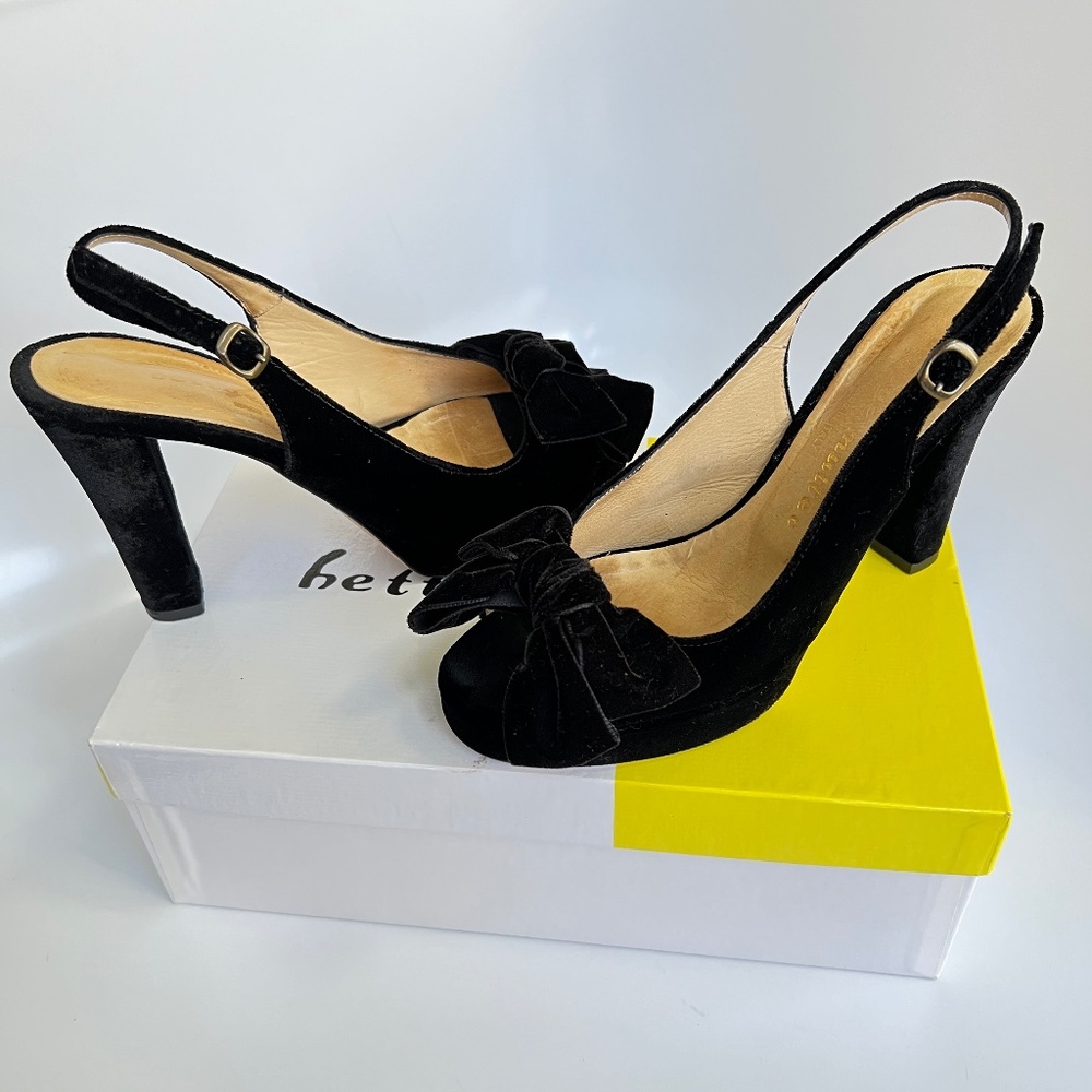 Bettye Muller Black Velvet Bow Peep Toe Slingback Peep Toe Sandals Size 36/6